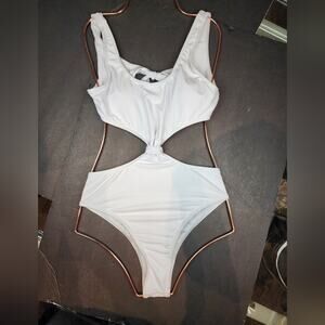 Sexy‎ White Monokini One Piece Swimsuit Bikini Cutout Womens  Size S
